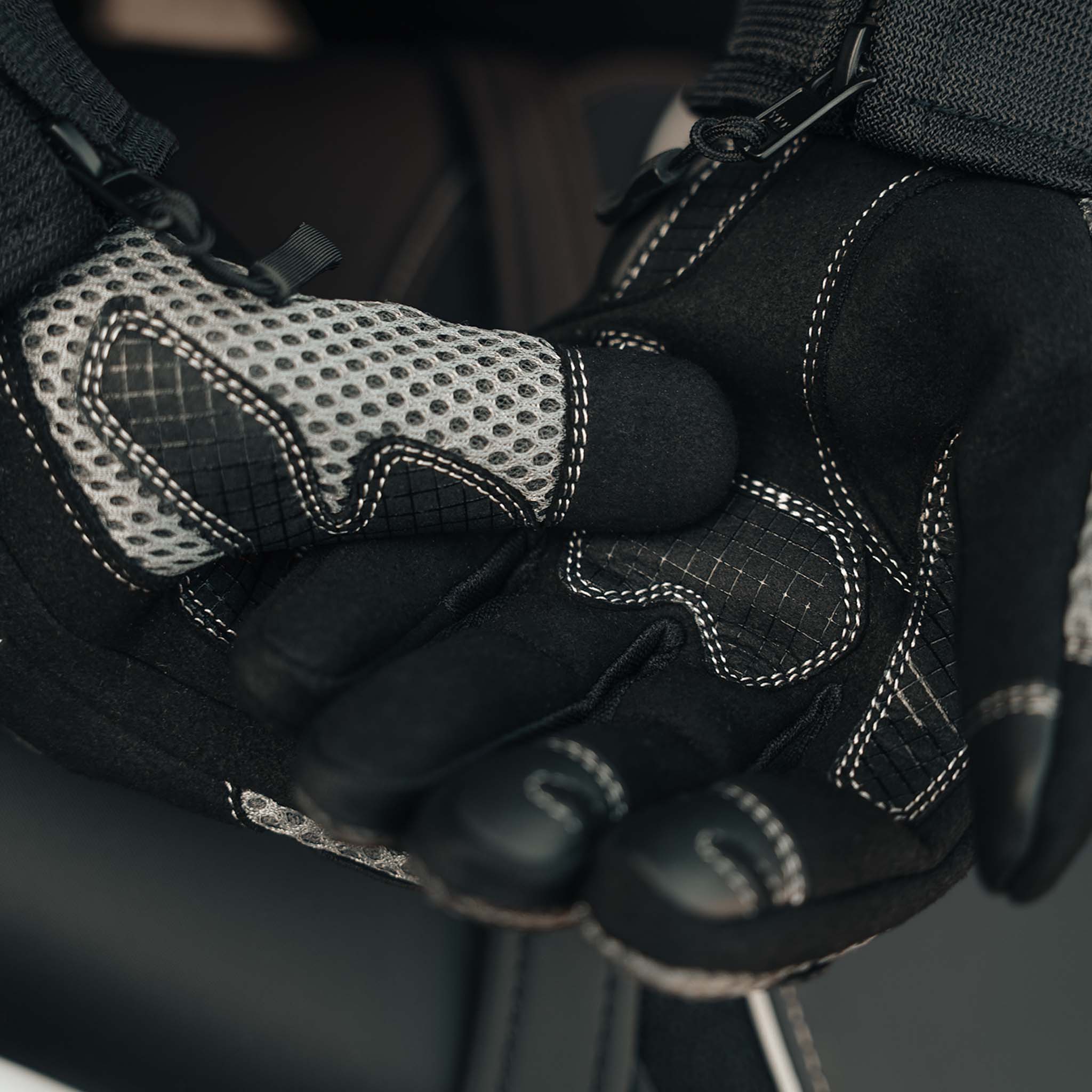 MX-Air Rev.2 Ultimate Grey Motorcycle Gloves - Image 4