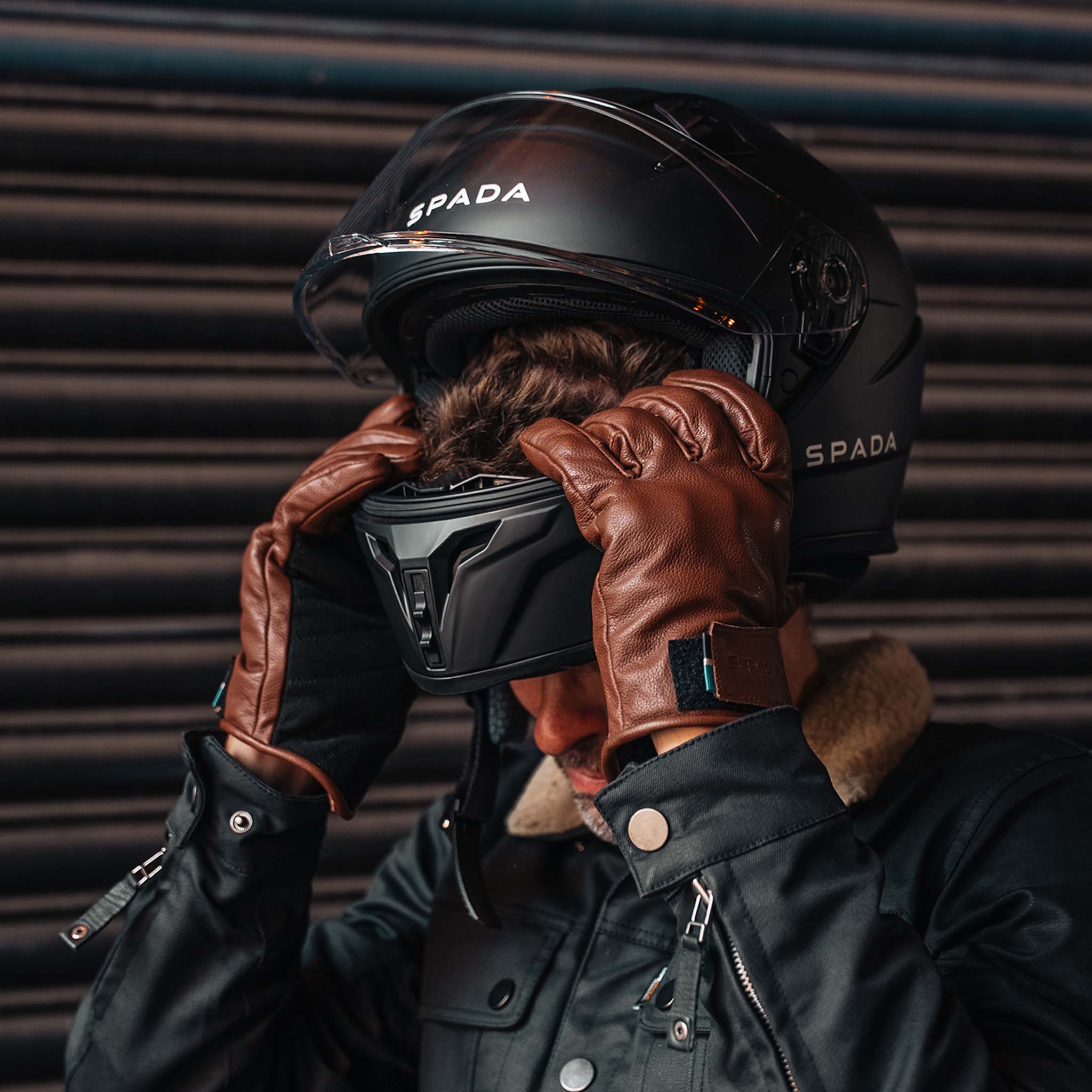 Clutch Winter Cognac Brown Motorcycle Gloves - Image 3