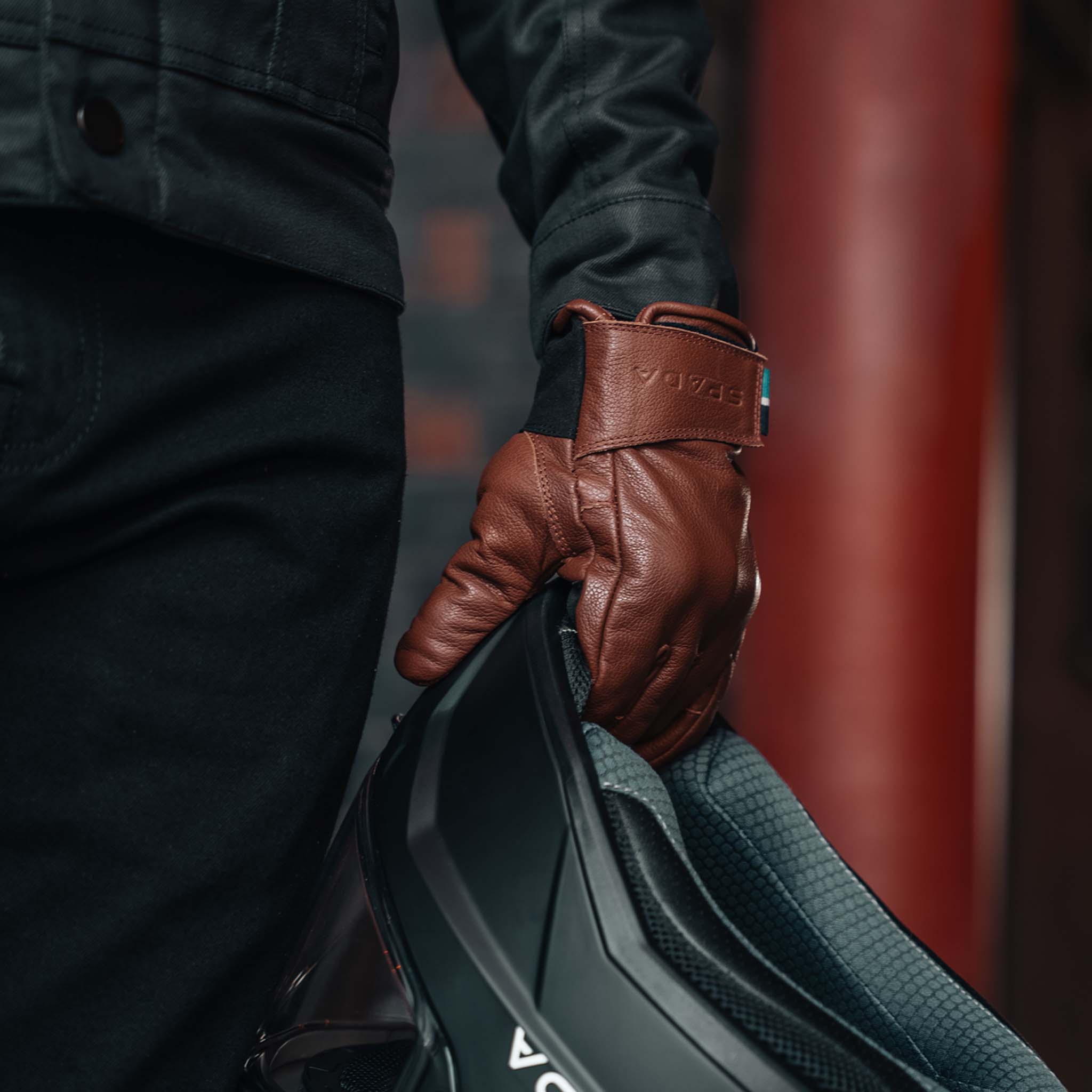 Clutch Winter Cognac Brown Motorcycle Gloves - Image 4