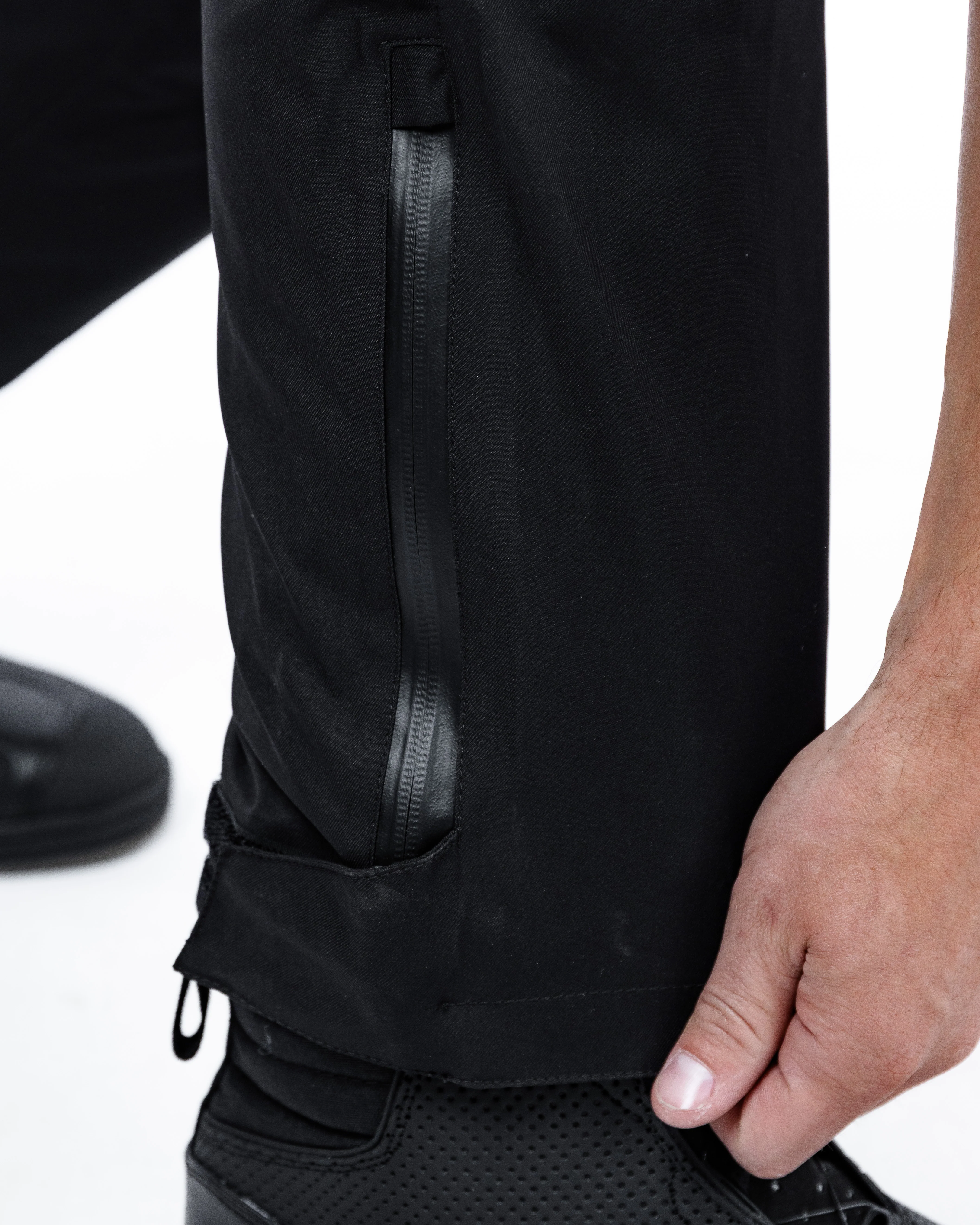 Duel Black Cargo Motorcycle Trousers - Image 6