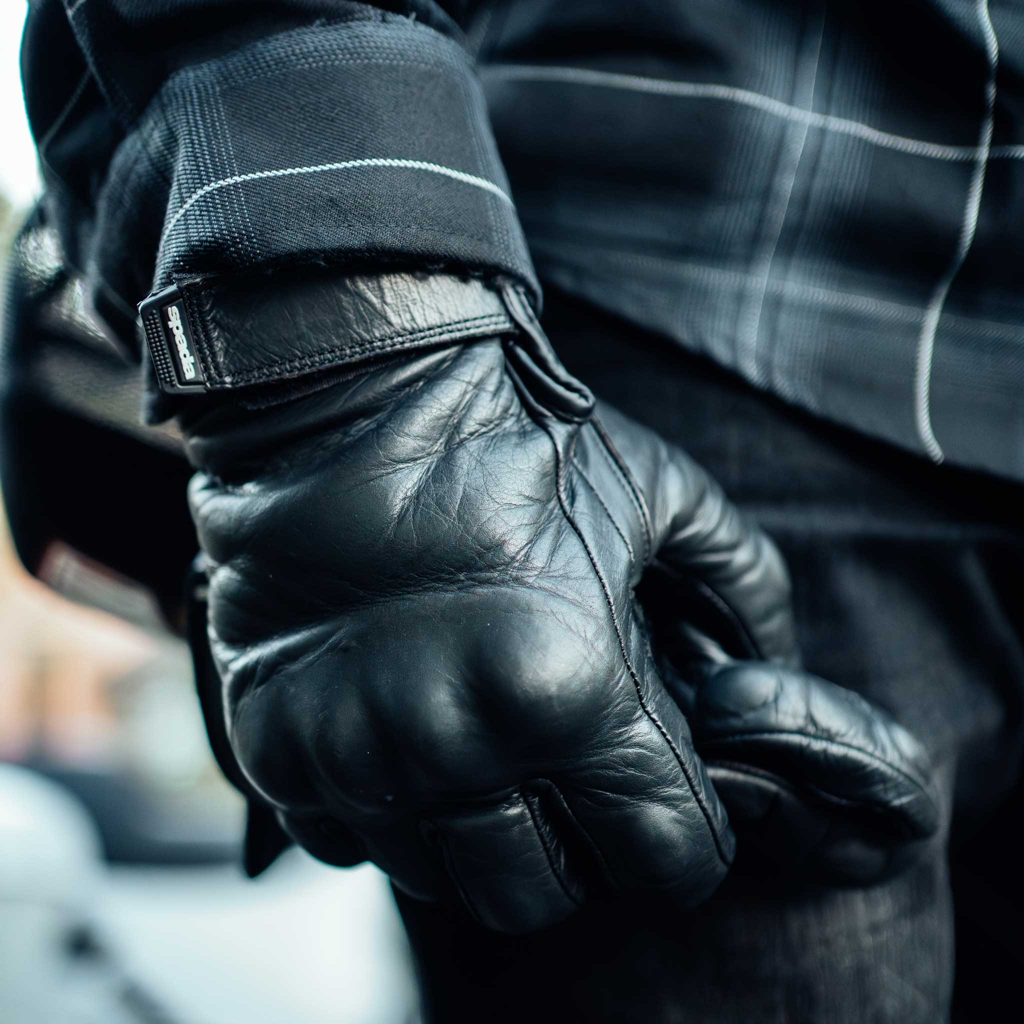 Wyatt Black Leather Motorcycle Gloves - Image 5