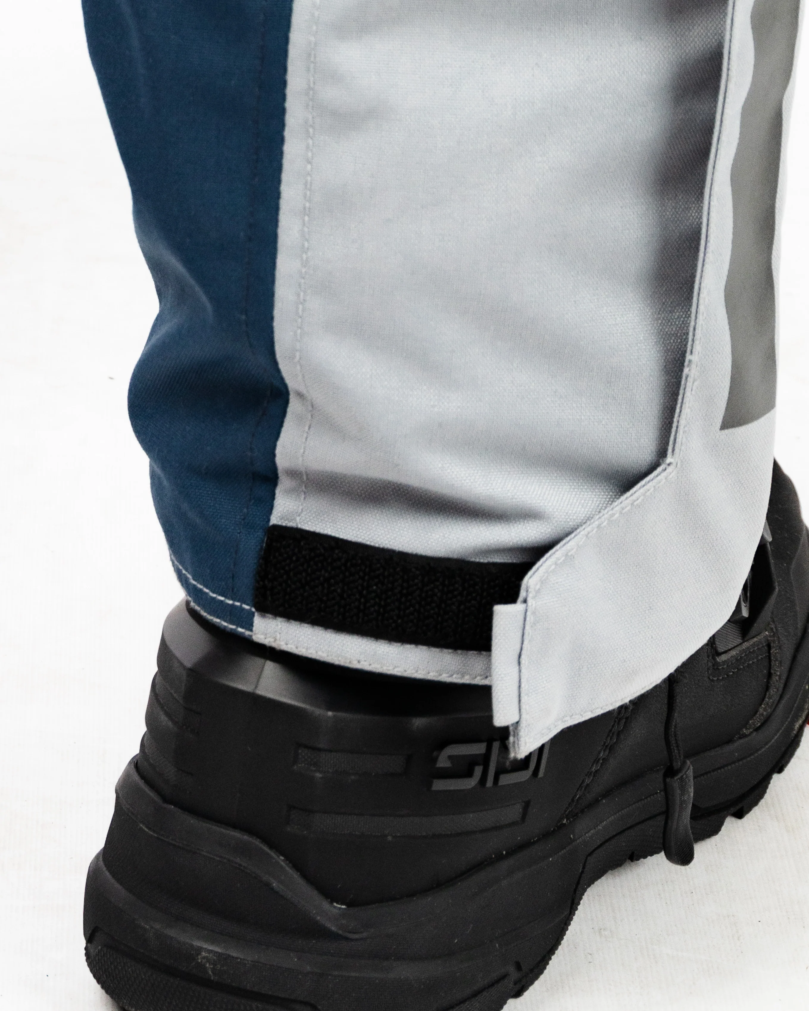 Vanguard Racing Grey Motorcycle Trousers - Image 8