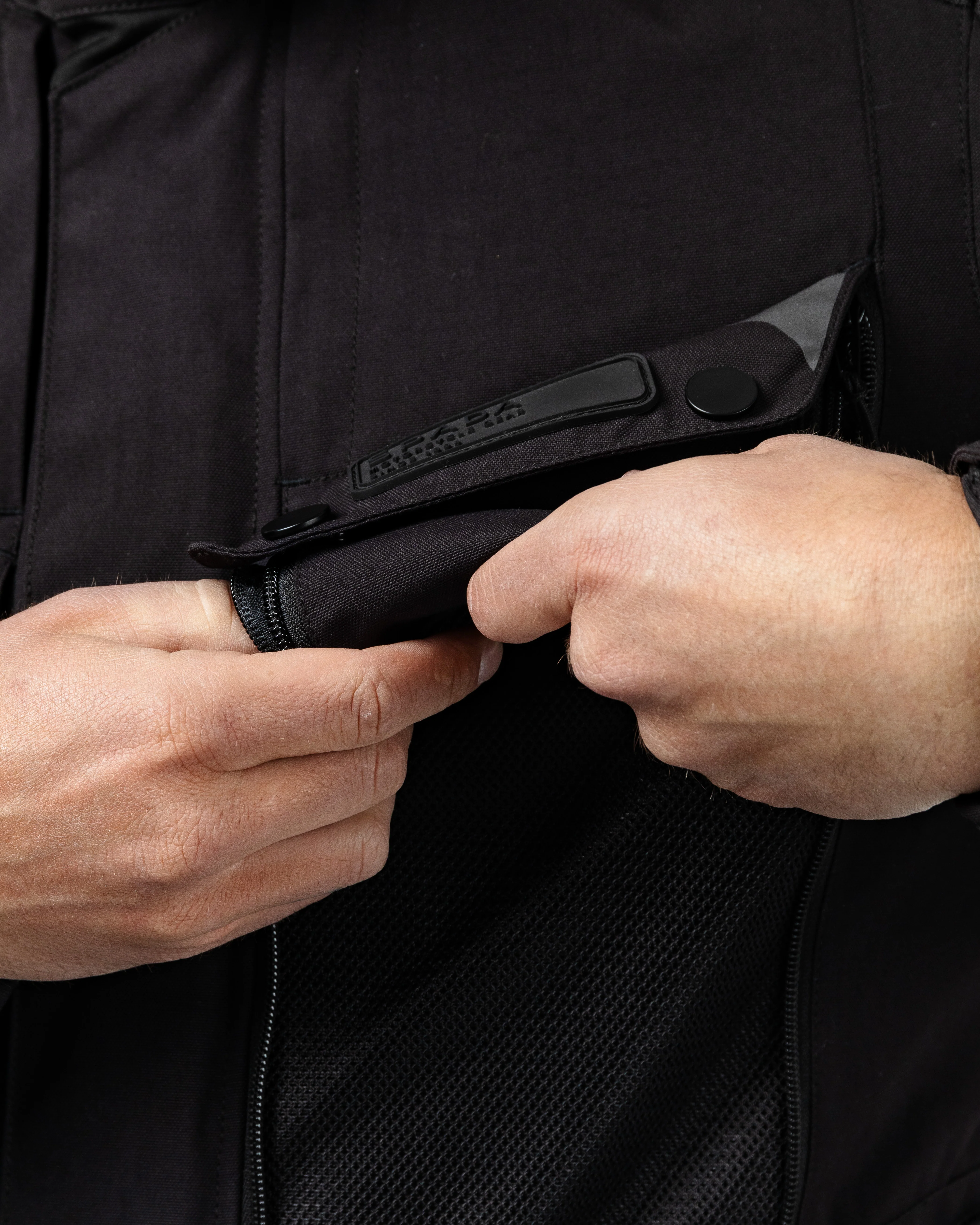 Vanguard Stealth Black Motorcycle Jacket - Image 11